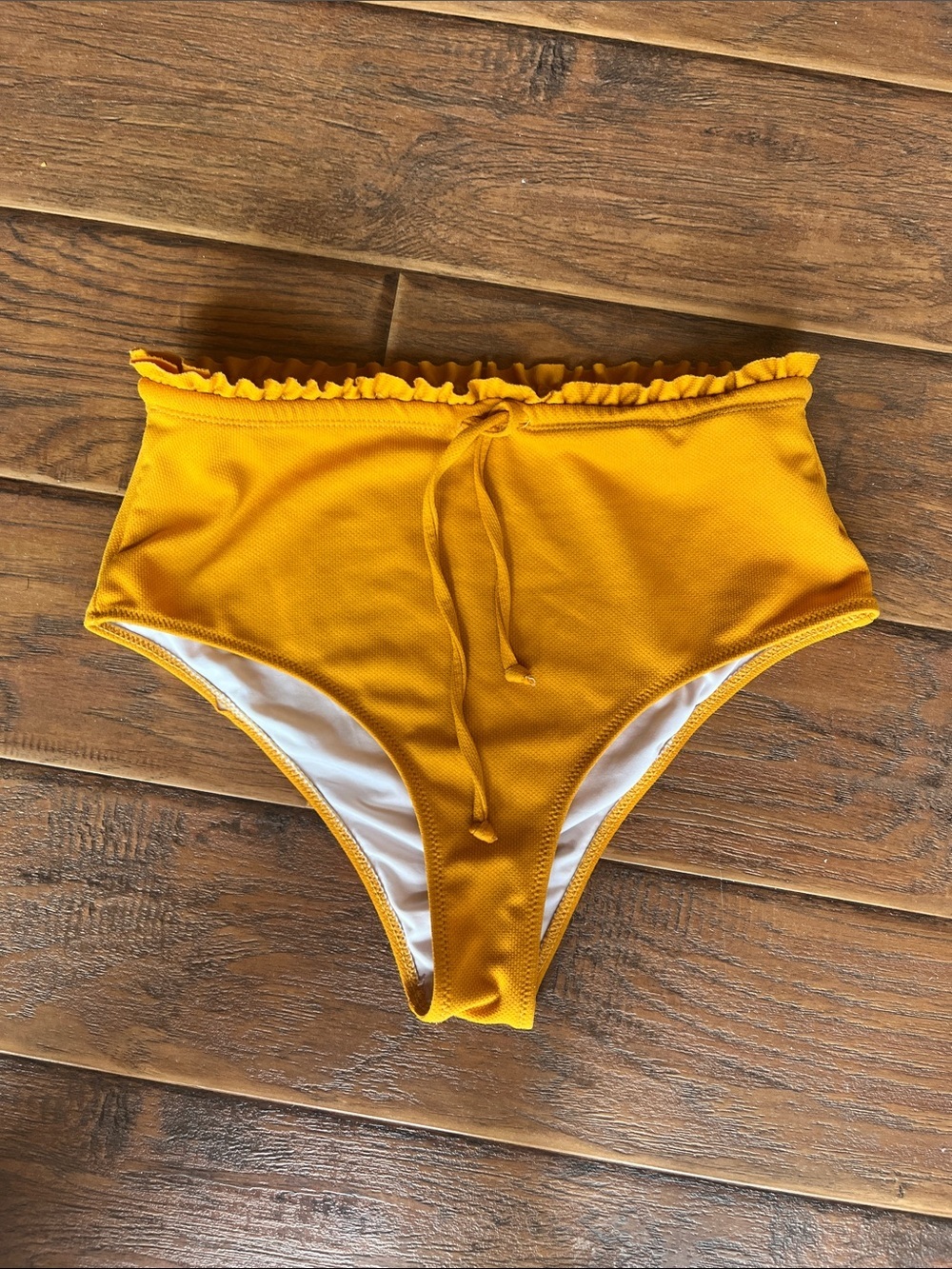 Cupshe Mustard Yellow High-Waist Bikini Bottom / Size Medium